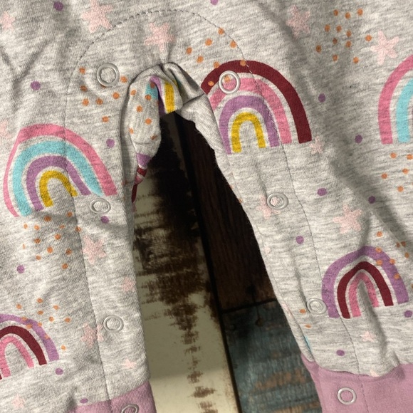 Robeez purple hooded rainbow onsie - Picture 4 of 16